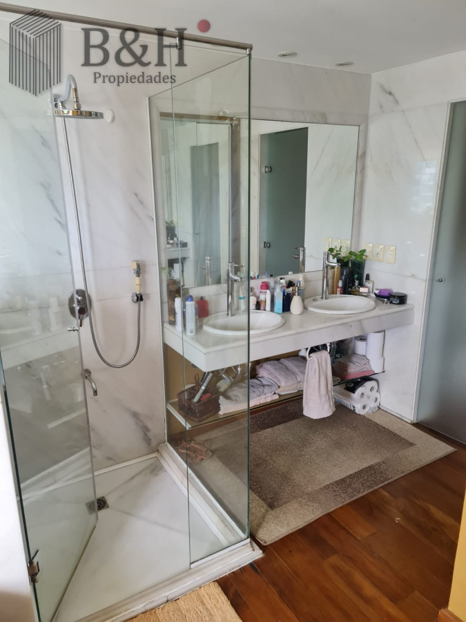 Apartamento ID.5800 - PUNTA DEL ESTE MANSA APTO 3 SUITES BALCON CON PARRILLERO EXCELENTE VISTA Y AMENITIES!