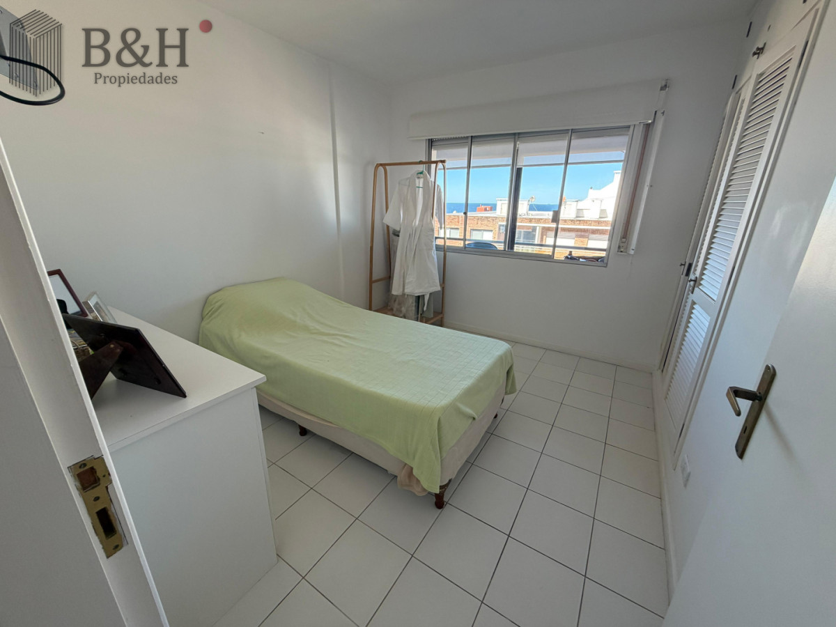 Apartamento ID.7244 - PUNTA DEL ESTE PENINSULA PENT HOUSE 2 DORMITORIOS 3 BAÑOS TERRAZA CON VISTA!!! GARAGE