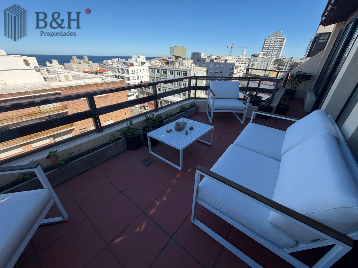 Apartamento ID.7244 - PUNTA DEL ESTE PENINSULA PENT HOUSE 2 DORMITORIOS 3 BAÑOS TERRAZA CON VISTA!!! GARAGE