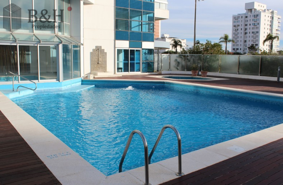 Apartamento ID.5800 - PUNTA DEL ESTE MANSA APTO 3 SUITES BALCON CON PARRILLERO EXCELENTE VISTA Y AMENITIES!