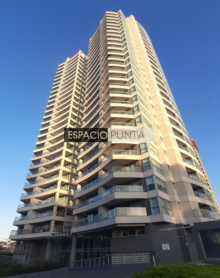 Apartamento ID.4334 - Departamento en Venta, 3 dormitorios en suite, Amenities, Brava, Punta del Este