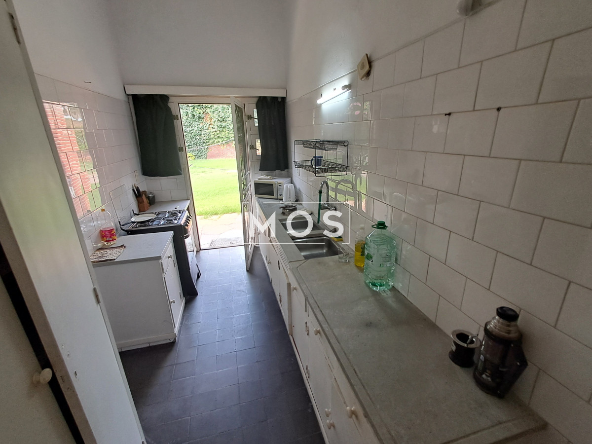 Casa ID.2727 - PUNTA DEL ESTE MANSA CASA DE 2 DORMITORIOS Y DEPENDENCIA EN VENTA