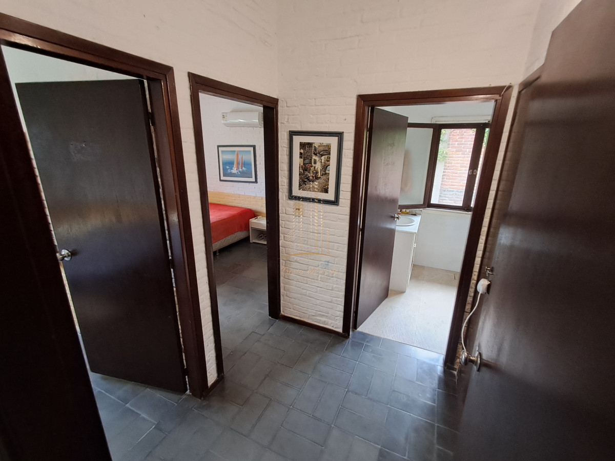 Casa ID.750 - PUNTA DEL ESTE MANSA CASA DE 2 DORMITORIOS Y DEPENDENCIA EN VENTA