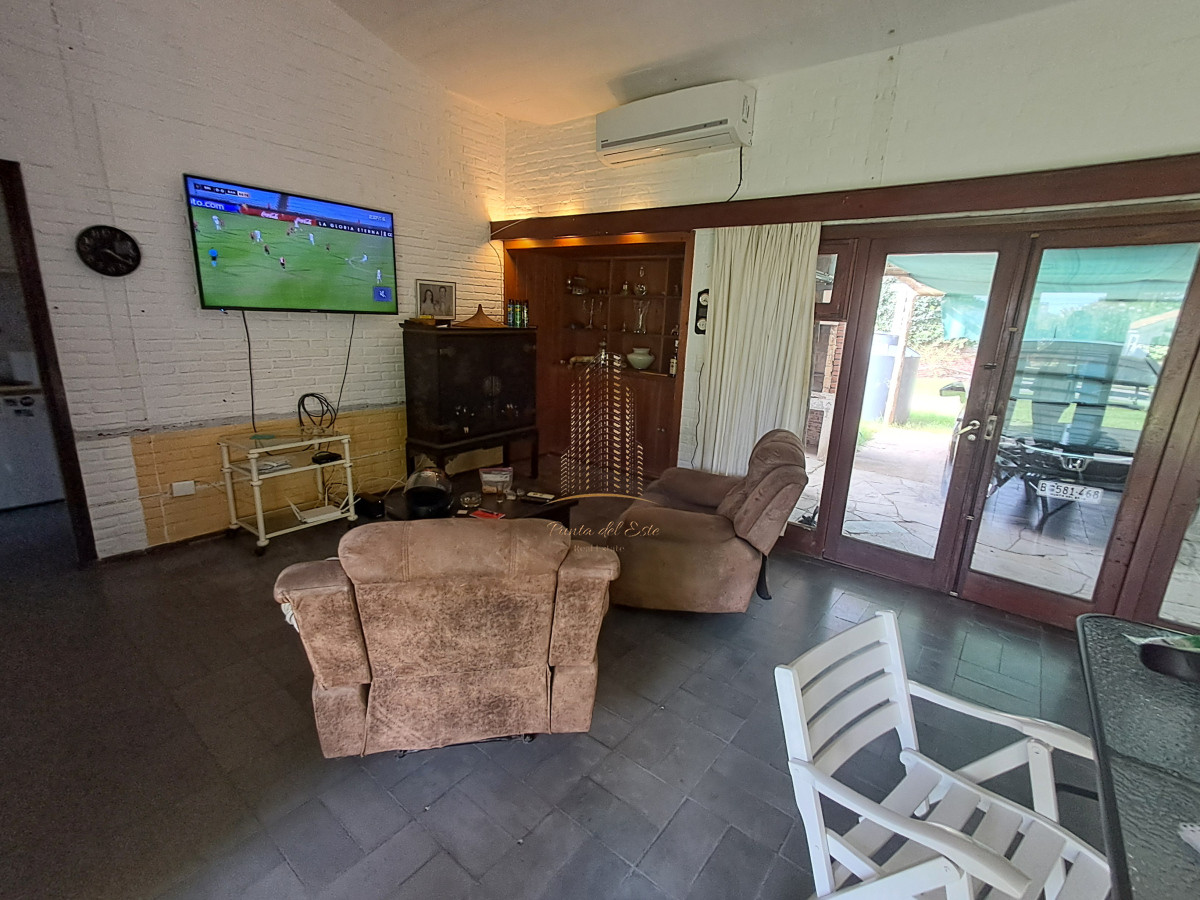 Casa ID.750 - PUNTA DEL ESTE MANSA CASA DE 2 DORMITORIOS Y DEPENDENCIA EN VENTA