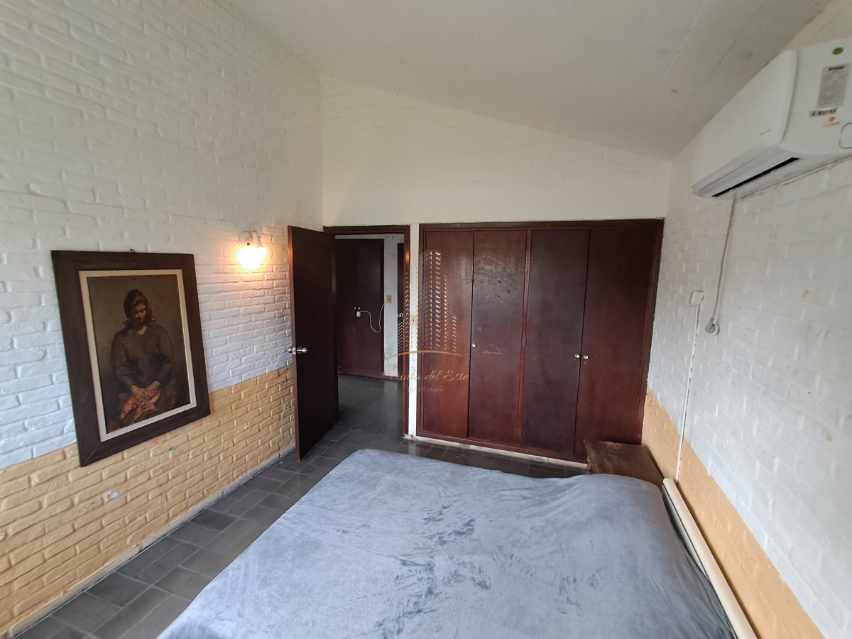 Casa ID.750 - PUNTA DEL ESTE MANSA CASA DE 2 DORMITORIOS Y DEPENDENCIA EN VENTA