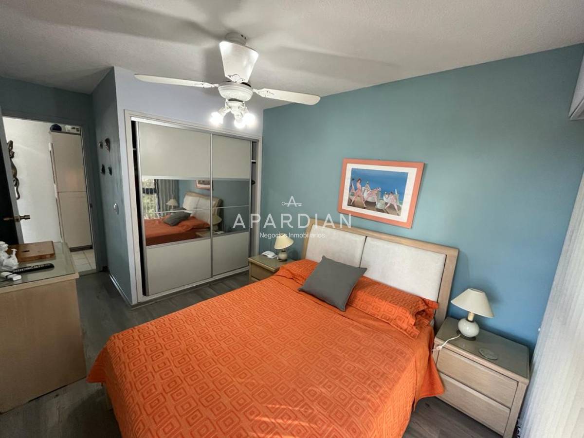 Apartamento ID.21097926 - Apartamento en venta de 2 dormitorios, terraza con vista al mar- Brava, Punta del Este