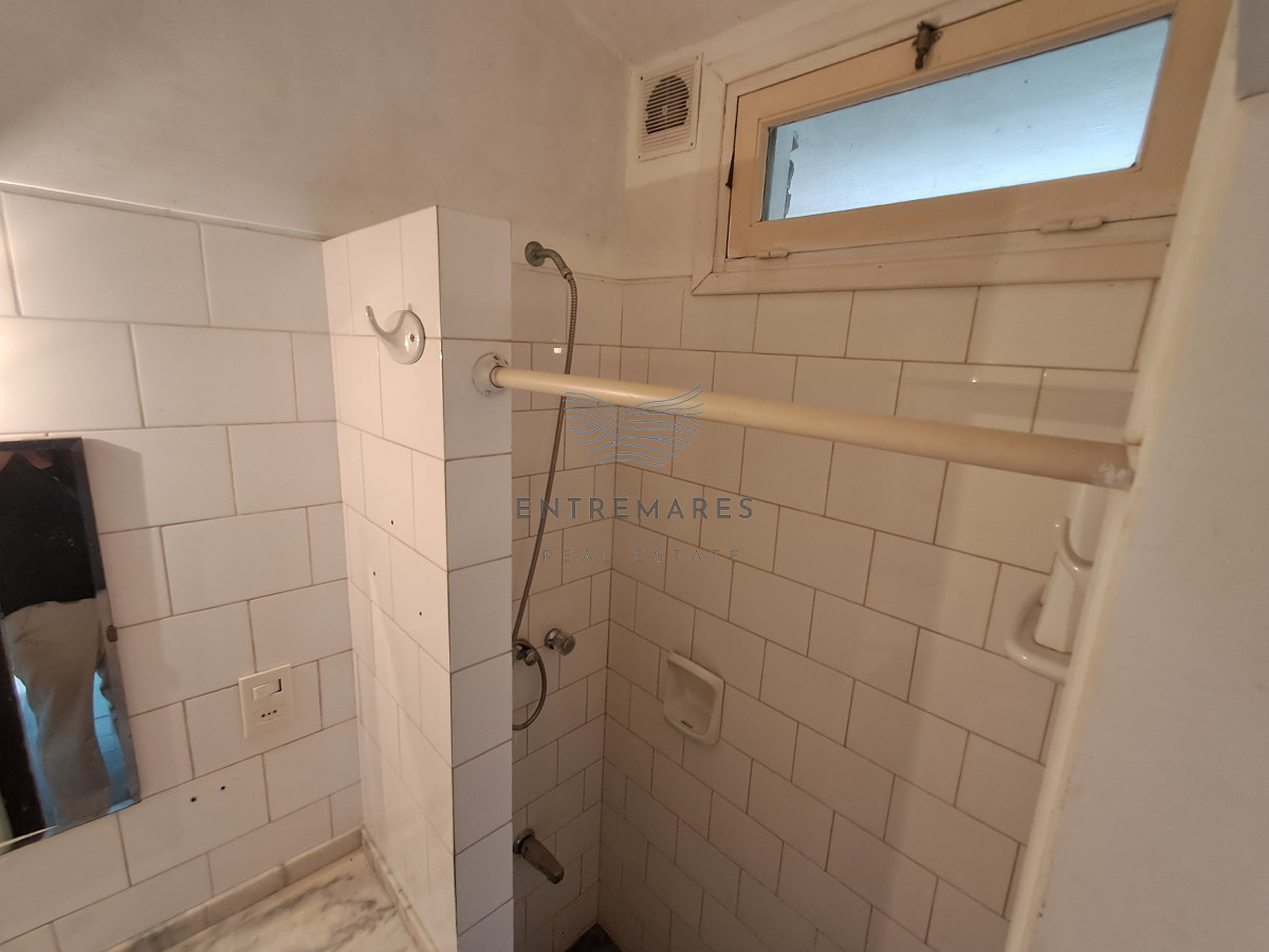 Casa ID.123 - PUNTA DEL ESTE MANSA CASA DE 2 DORMITORIOS Y DEPENDENCIA EN VENTA
