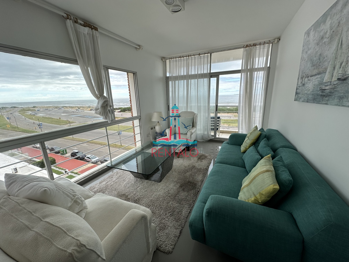 Apartamento ID.326 - Frente al mar. Apartamento en alquiler anual de 3 dormitorios en Punta del Este 