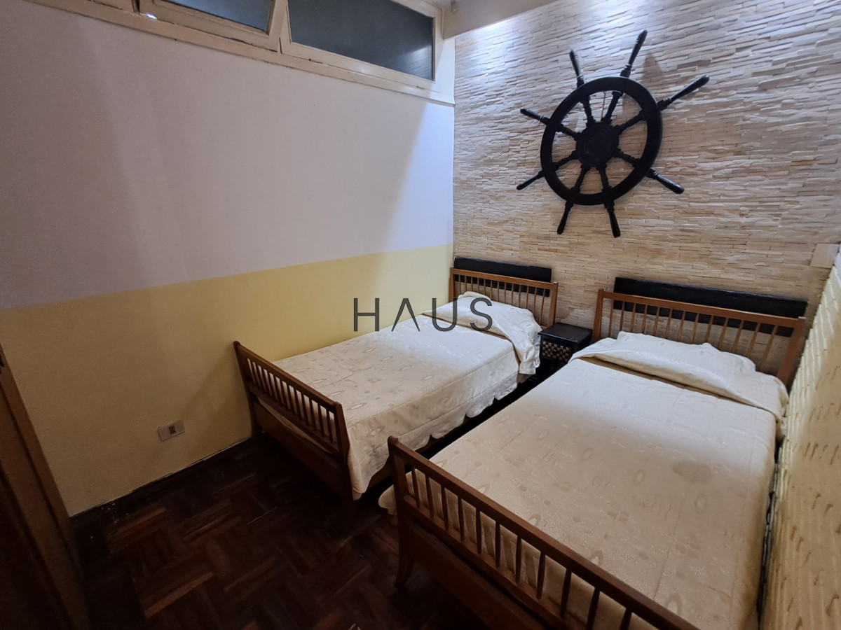 Casa ID.884 - PUNTA DEL ESTE A METROS DE PLAYA MANSA GRAN CASA DE 5 DORMITORIOS PISCINA CANCHA DE PADLE EN VENTA