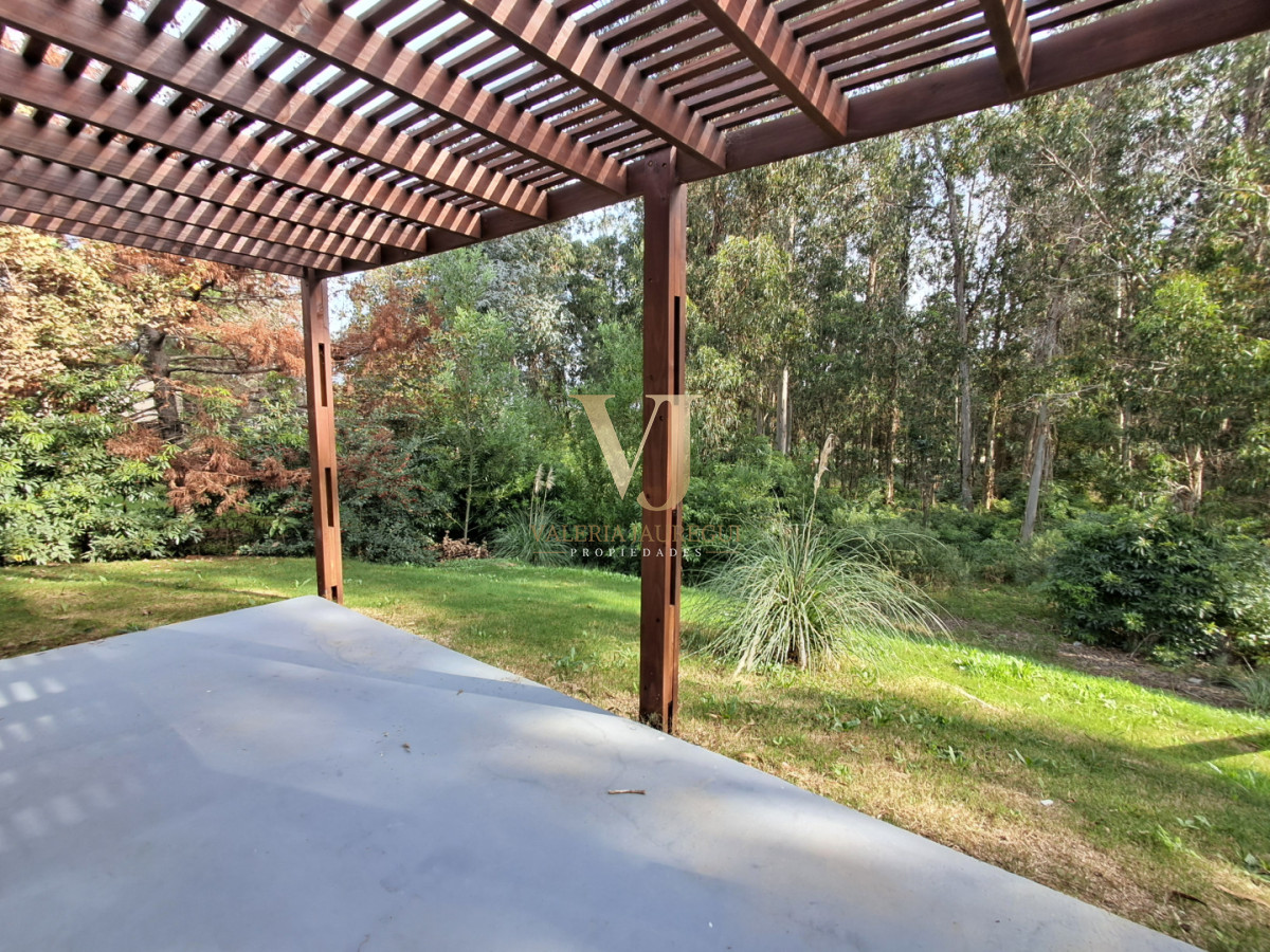 Casa ID.867 - LA BARRA EL TESORO CASA PH CON 1000 M DE TERRENO 3 DORMITORIOS EN VENTA A ESTRENAR