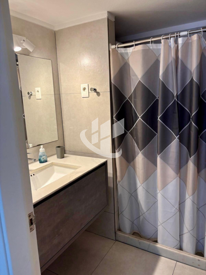 Apartamento ID.2250 - Alquiler Anual, 3 dormitorios, con garage, Peninsula, Punta del Este