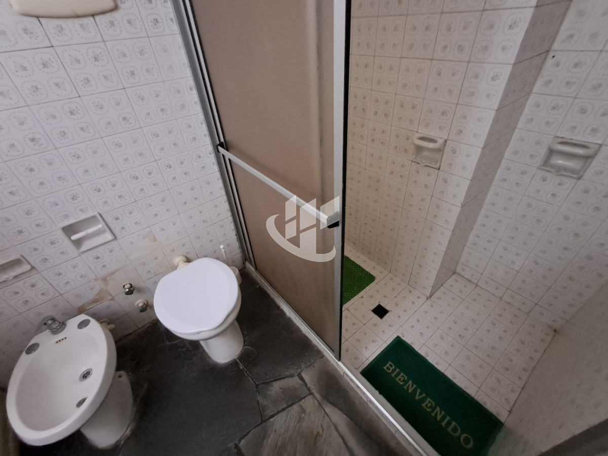 Apartamento ID.1387 - PUNTA DEL ESTE SOBRE AV ROOSEVELT 1 DORMITORIO Y MEDIO PARRILLERO VENTA