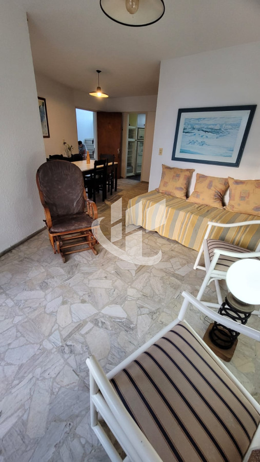 Apartamento ID.354 - Venta, apartamento, 1 dormitorio y medio, Cantegril, Punta del Este