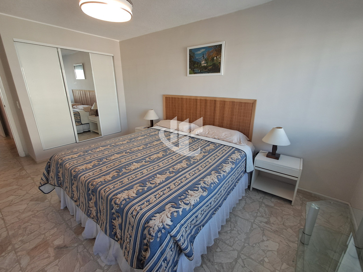 Apartamento ID.2227 - PUNTA DEL ESTE MANSA APTO 2 DORM Y DEP CON ESPECTACULAR VISTA AL MAR !