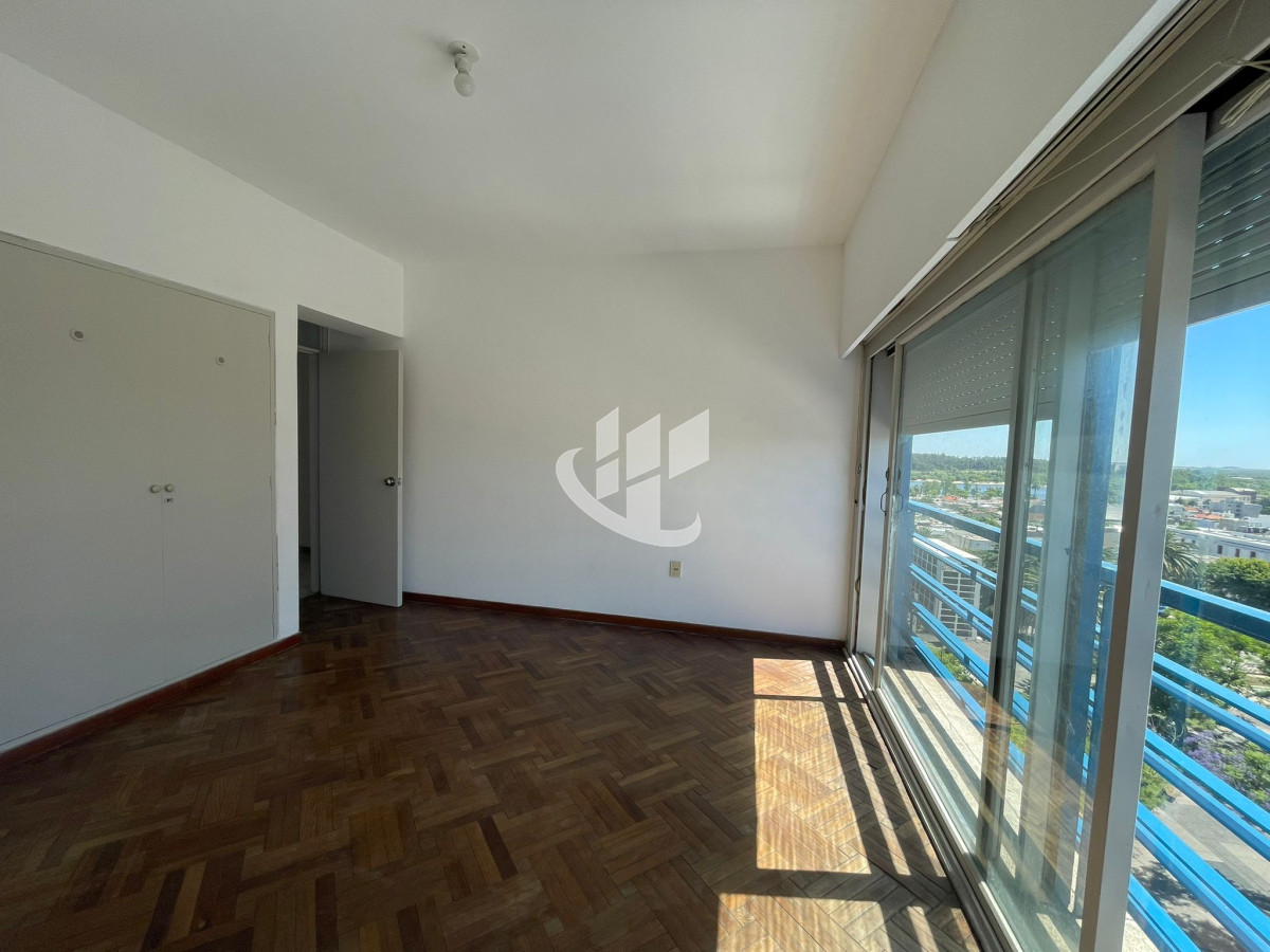 Apartamento ID.1561 - APARTAMENTO CENTRICO CON MUY BUENA VISTA