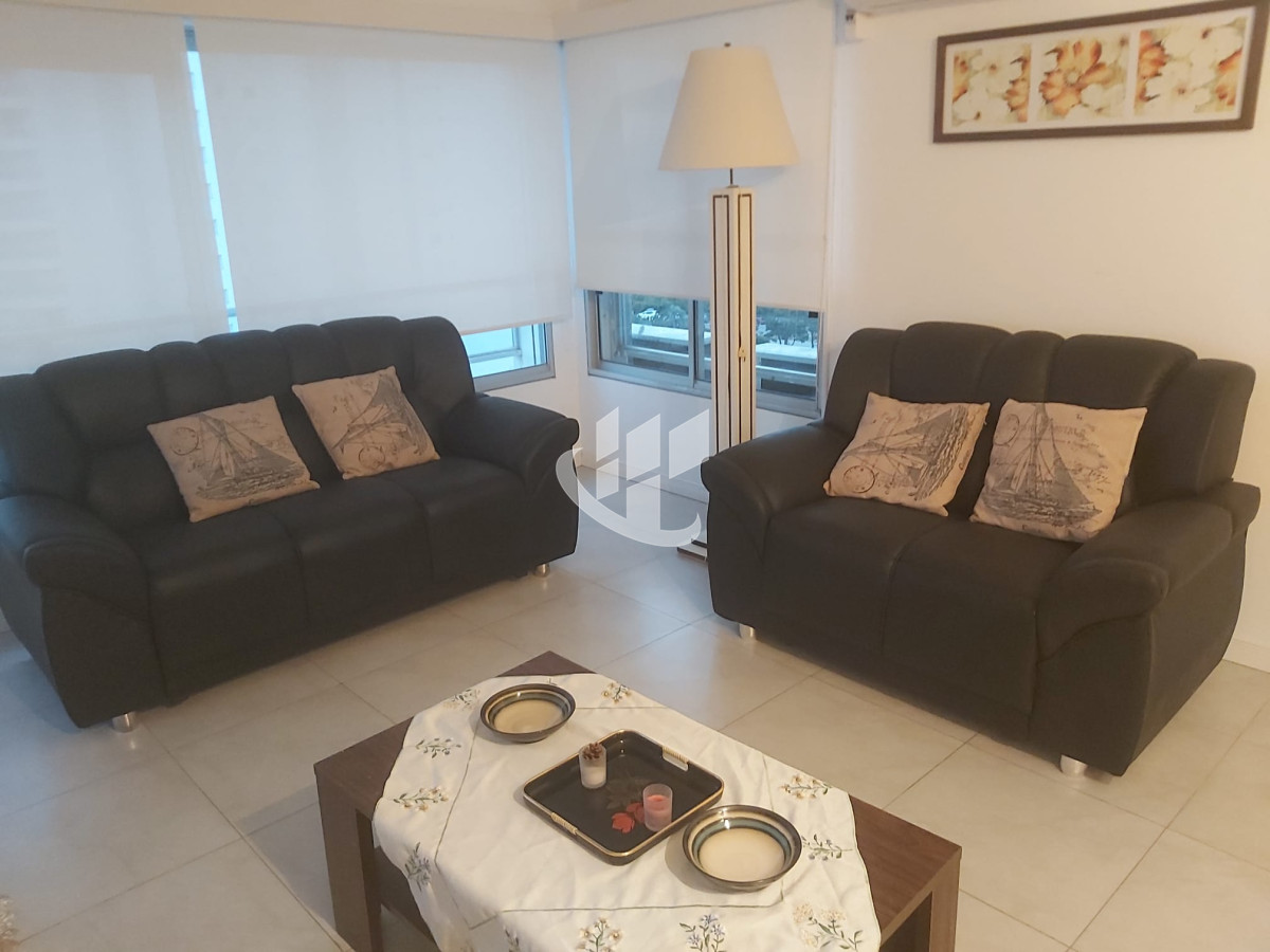 Apartamento ID.692 - Venta, apartamento, 2 dormitorios y dep, con vista, Lincoln Center, Playa Mansa, Punta del Este