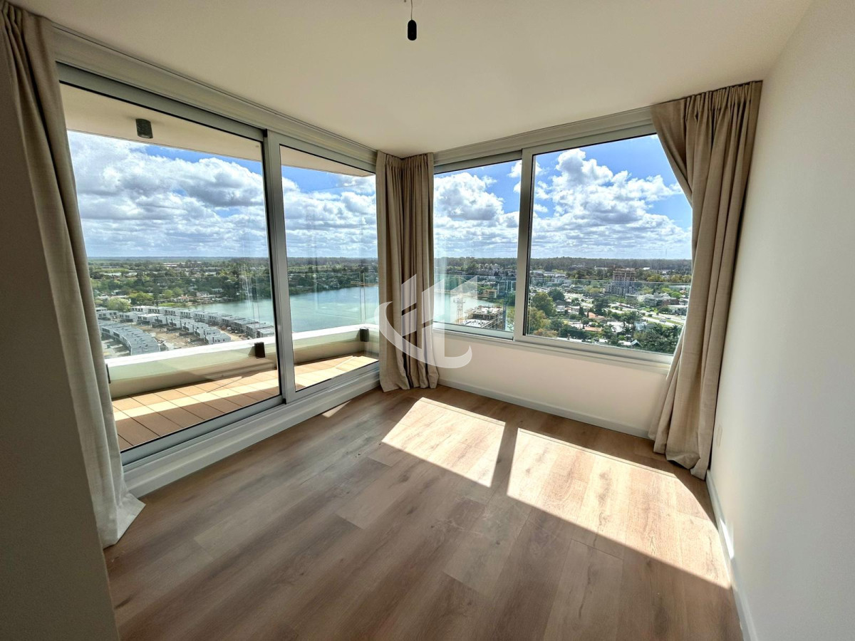 Apartamento ID.2240 - Venta Apartamento 3 Dormitorios con Garaje Doble en Parque Miramar - Orientación Norte