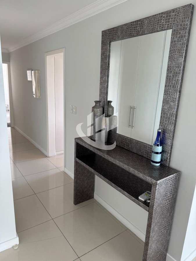 Apartamento ID.1604 - PUNTA DEL ESTE MANSA APARTAMENTO DE 3 DORMITORIOS DEPENDENCIA PARRILLERO AMENITIES
