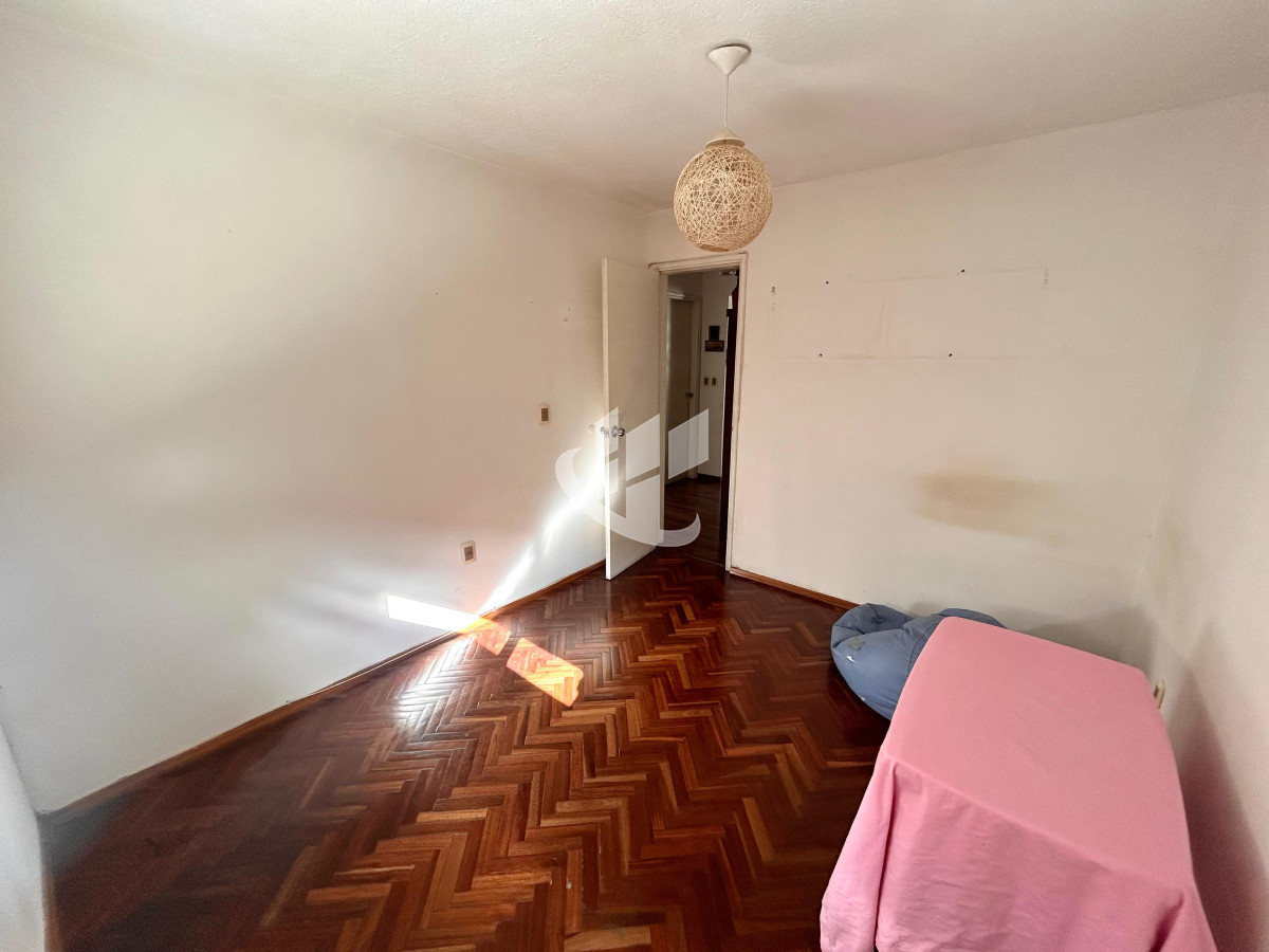 Apartamento ID.2010 - Venta Apartamento 2 Dormitorios, Tres Cruces, Cordón