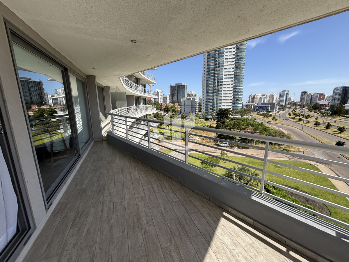 Apartamento ID.2309 - PUNTA DEL ESTE LA PASTORA A METROS DE PLAYA MANSA 2 DORMITORIOS 2 BAÑOS EN VENTA