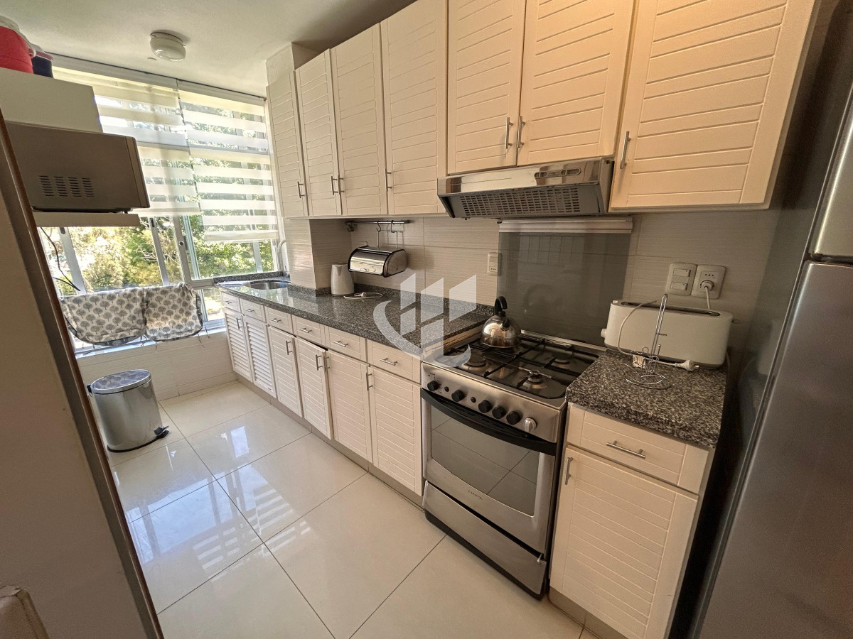 Apartamento ID.1622 - Alquiler Temporada, Punta del Este, Zona Shopping, 3 dormitorios