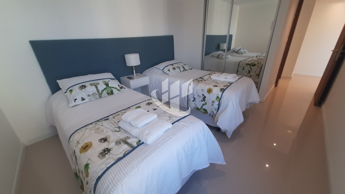 Apartamento ID.895 - Alquiler de verano, 3 dormitorios mas dependencia, vista al mar, Brava, Punta del Este