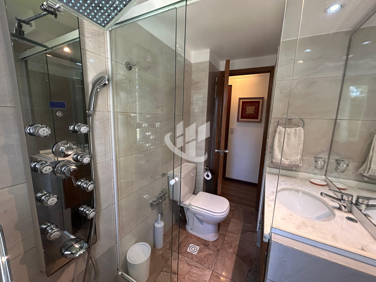 Apartamento ID.1622 - Alquiler Temporada, Punta del Este, Zona Shopping, 3 dormitorios