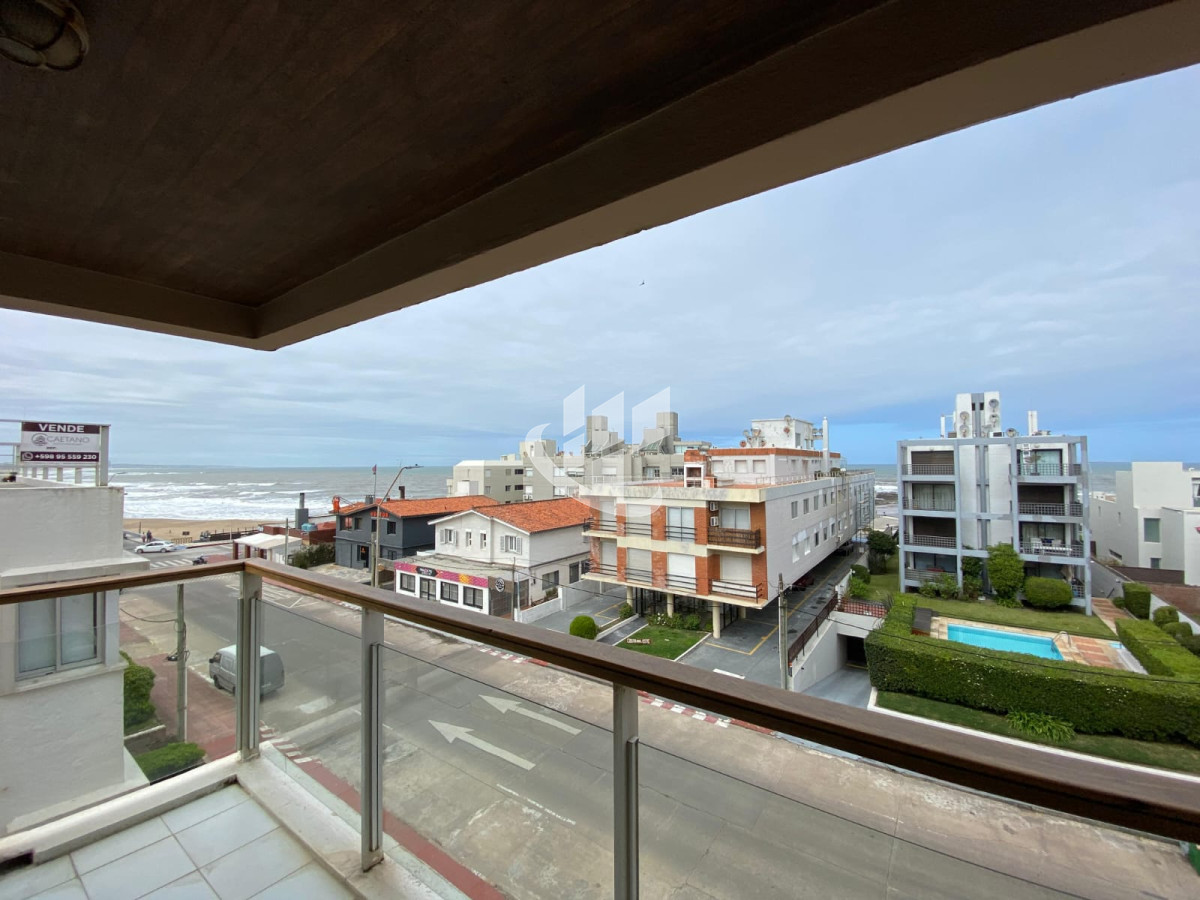 Apartamento ID.1831 - PUNTA DEL ESTE PENINSULA APTO DE 2 DORMITORIOS 2 BAÑOS GARAGE EN VENTA 