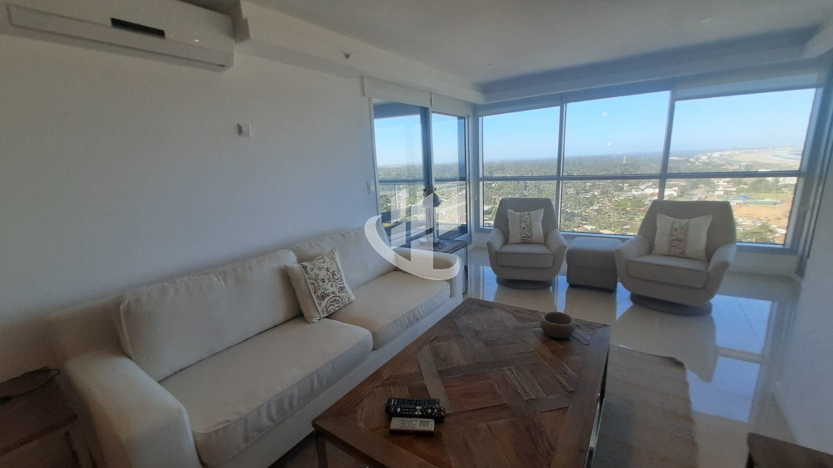 Apartamento ID.896 - Alquiler temporario, 2 dormitorios mas dependencia, piso alto, vista, Brava, Punta del Este.