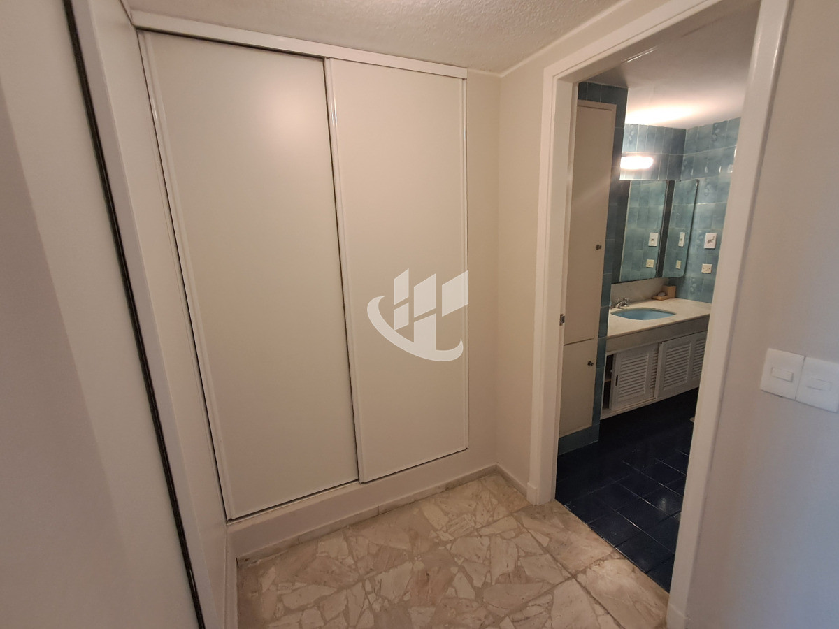 Apartamento ID.2227 - PUNTA DEL ESTE MANSA APTO 2 DORM Y DEP CON ESPECTACULAR VISTA AL MAR !