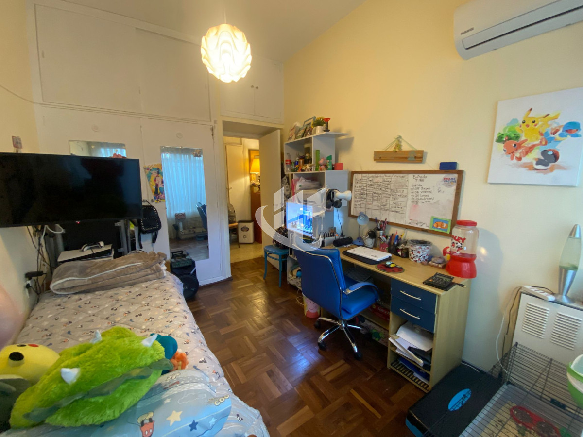 Apartamento ID.1854 - APARTAMENTO EN VENTA CORDON 2 DORMITORIOS Y SERVICIO.