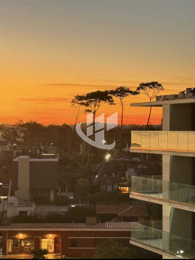 Apartamento ID.2238 - Venta apartamento, 1 dormitorio, 1era linea de mar, Playa Mansa, Punta del Este