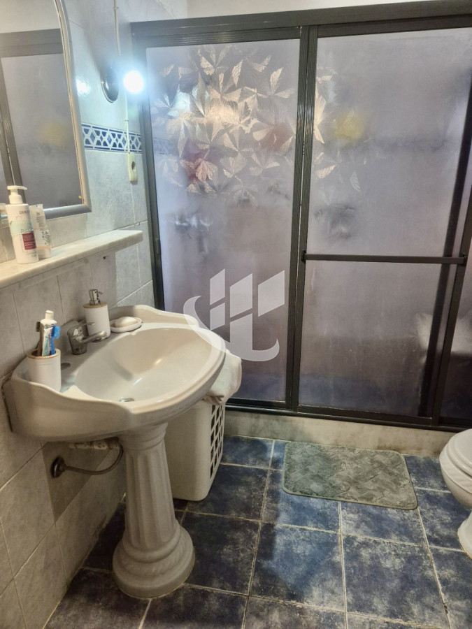 Apartamento ID.2248 - Apartamento en venta de 3 dormitorios, 2 baños y garaje en Tres Cruces