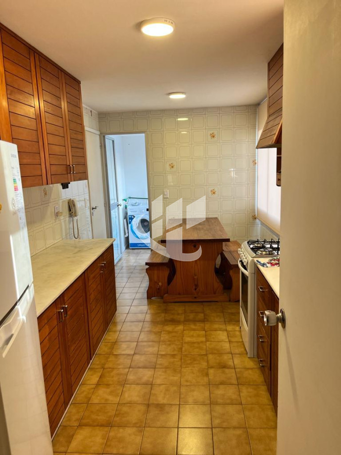 Apartamento ID.136 - Alquiler de Temporada, 3 dormitorios, 1era línea de mar, Pinares, Punta del Este