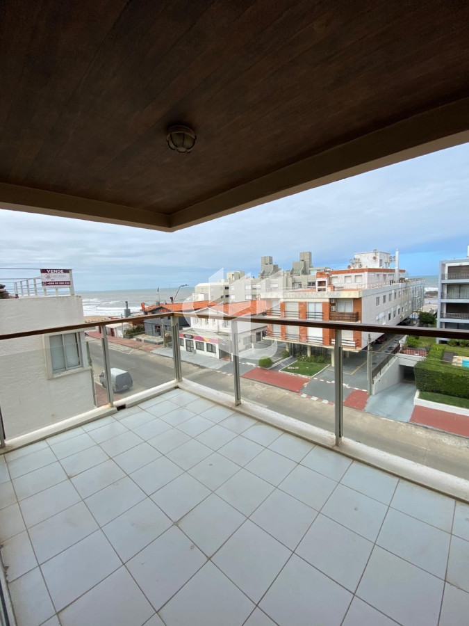 Apartamento ID.1831 - PUNTA DEL ESTE PENINSULA APTO DE 2 DORMITORIOS 2 BAÑOS GARAGE EN VENTA 