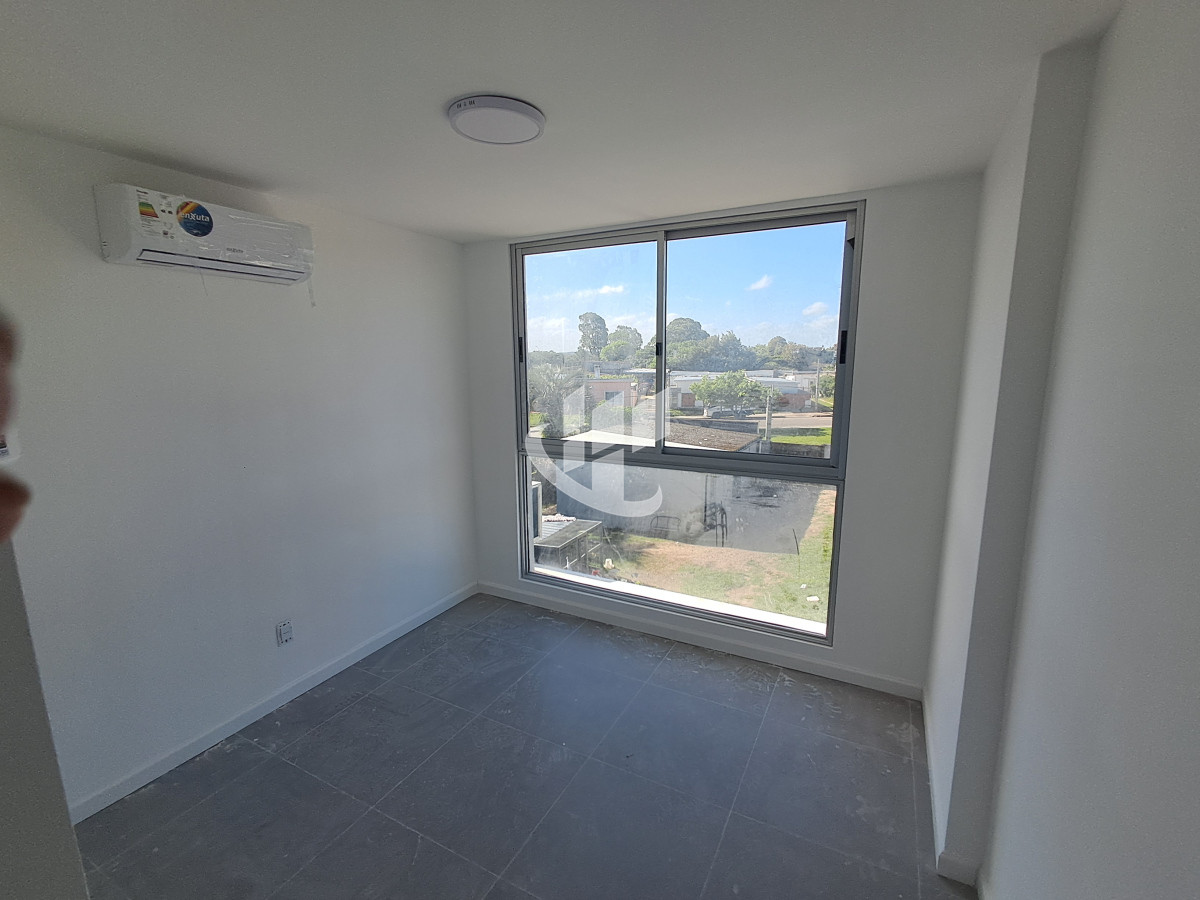 Apartamento ID.1558 - MALDONADO CENTRO A ESTRENAR 2 DORMITORIOS COCHERA BALCON