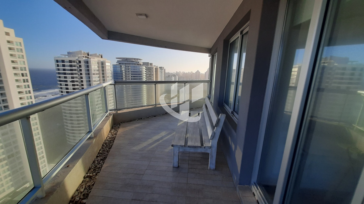 Apartamento ID.895 - Alquiler de verano, 3 dormitorios mas dependencia, vista al mar, Brava, Punta del Este