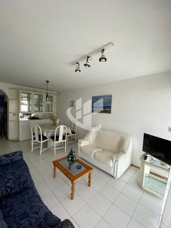 Apartamento ID.1831 - PUNTA DEL ESTE PENINSULA APTO DE 2 DORMITORIOS 2 BAÑOS GARAGE EN VENTA 