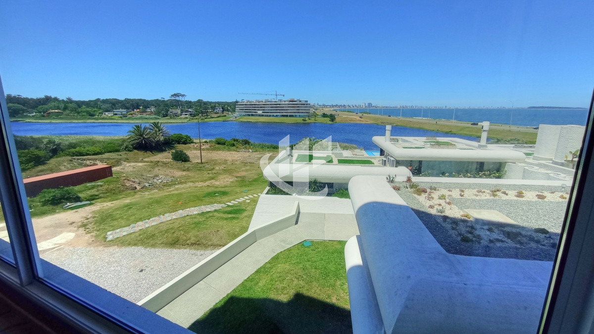 Apartamento ID.219 - Venta, apartamento 2 dormitorio, con parrillero, Piedras del Chileno, Punta del Este