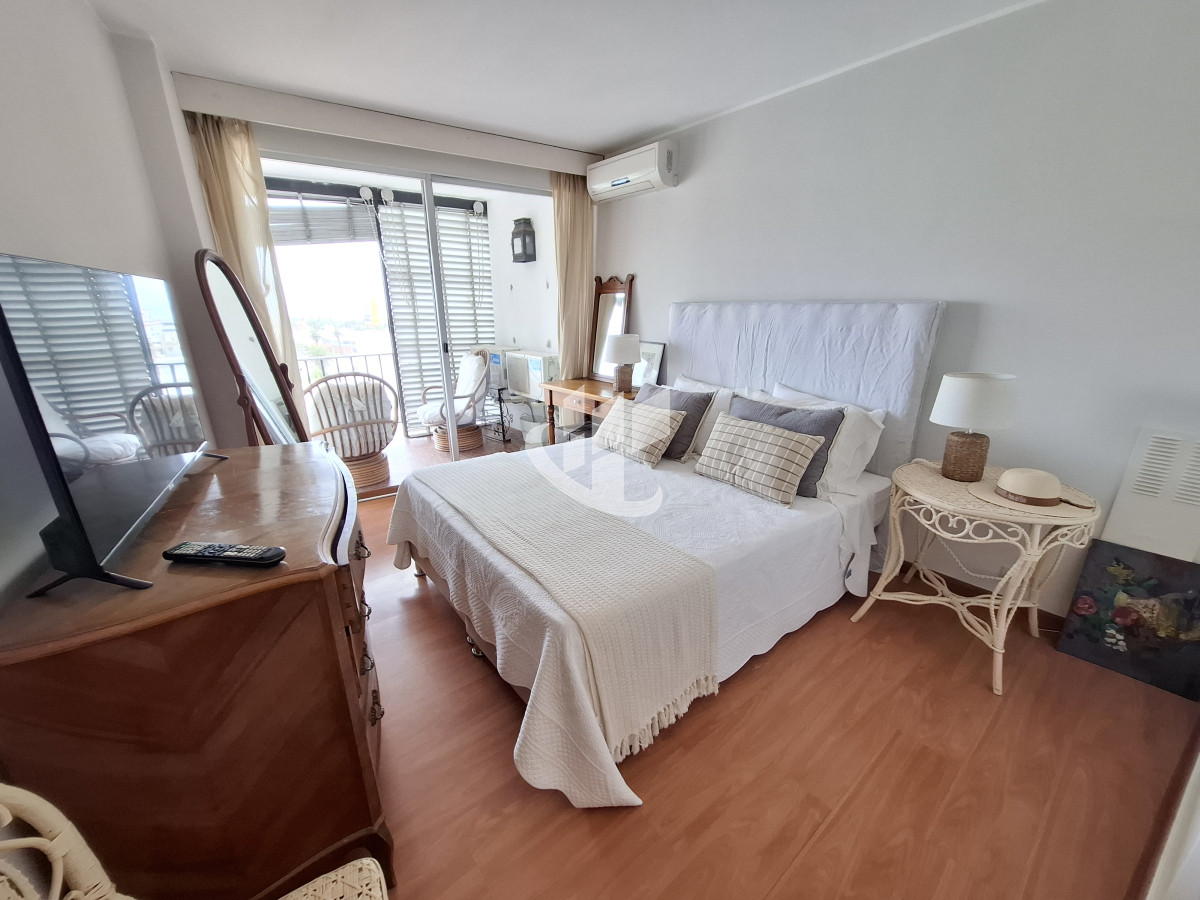 Apartamento ID.1506 - Venta apartamento,2 dormitorios,vista a punta del Este.