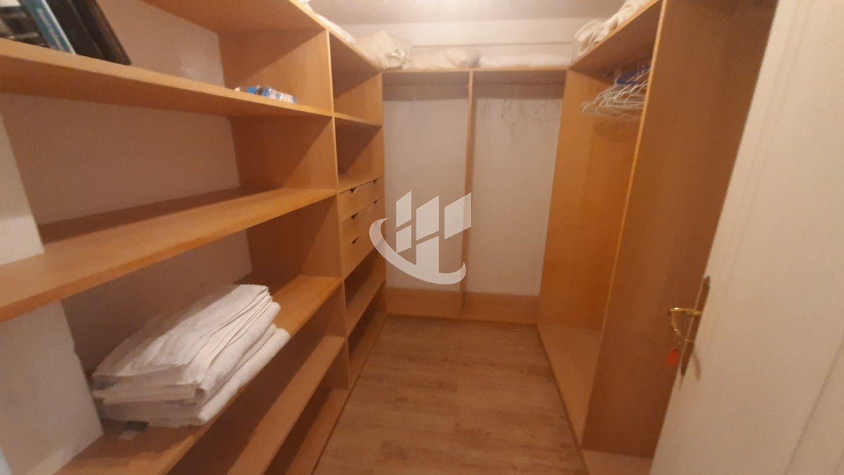 Apartamento ID.828 - Alquiler de Verano, 4 dormitorios mas dep, 1era linea al mar, Rincon del Indio, Punta del Este