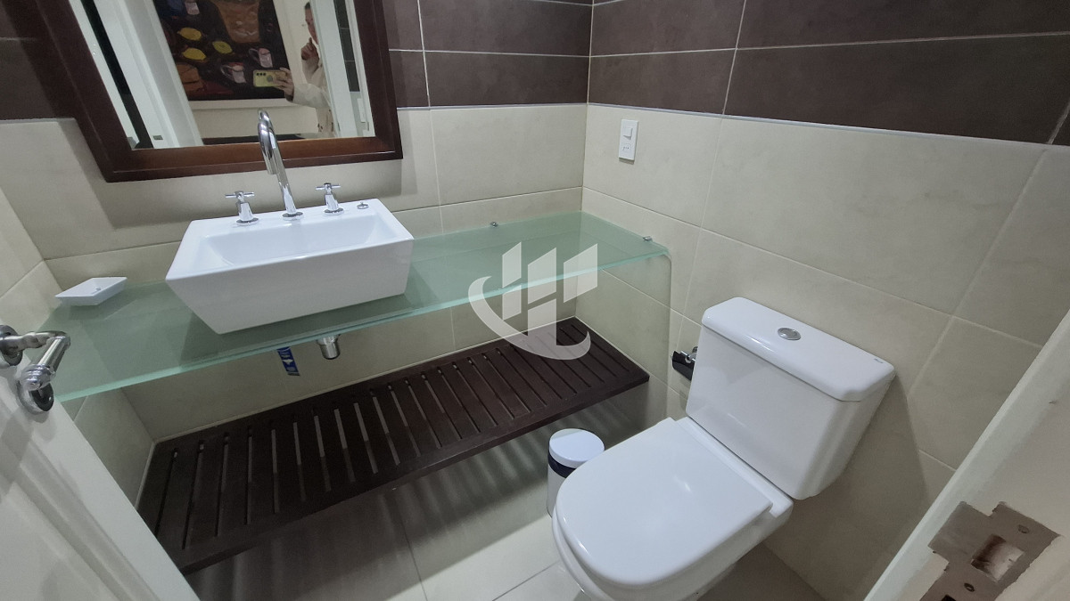 Apartamento ID.2040 - Venta departamento, primera linea 4 suites, Brava, Punta del Este
