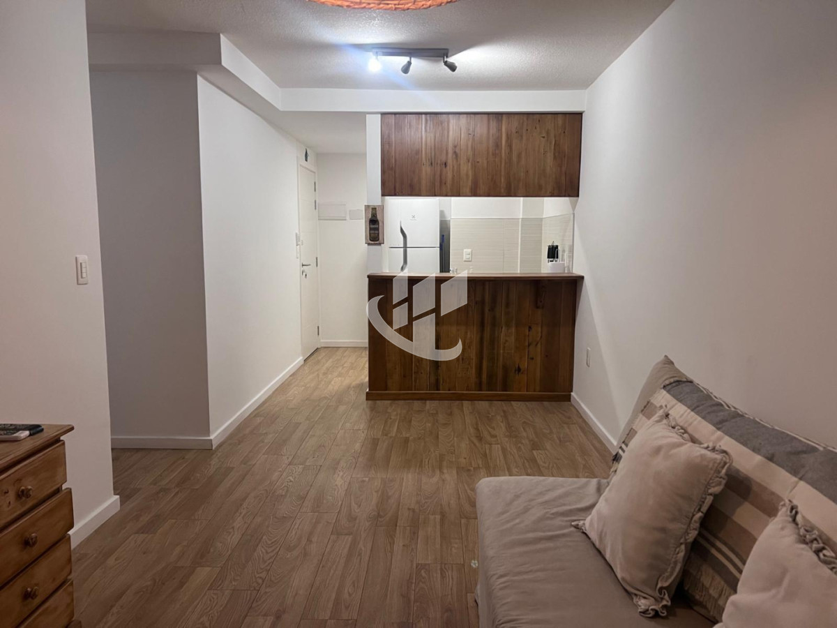 Apartamento ID.2607 - Apartamento en Alquiler, 2 dormitorios, Cordon Sur