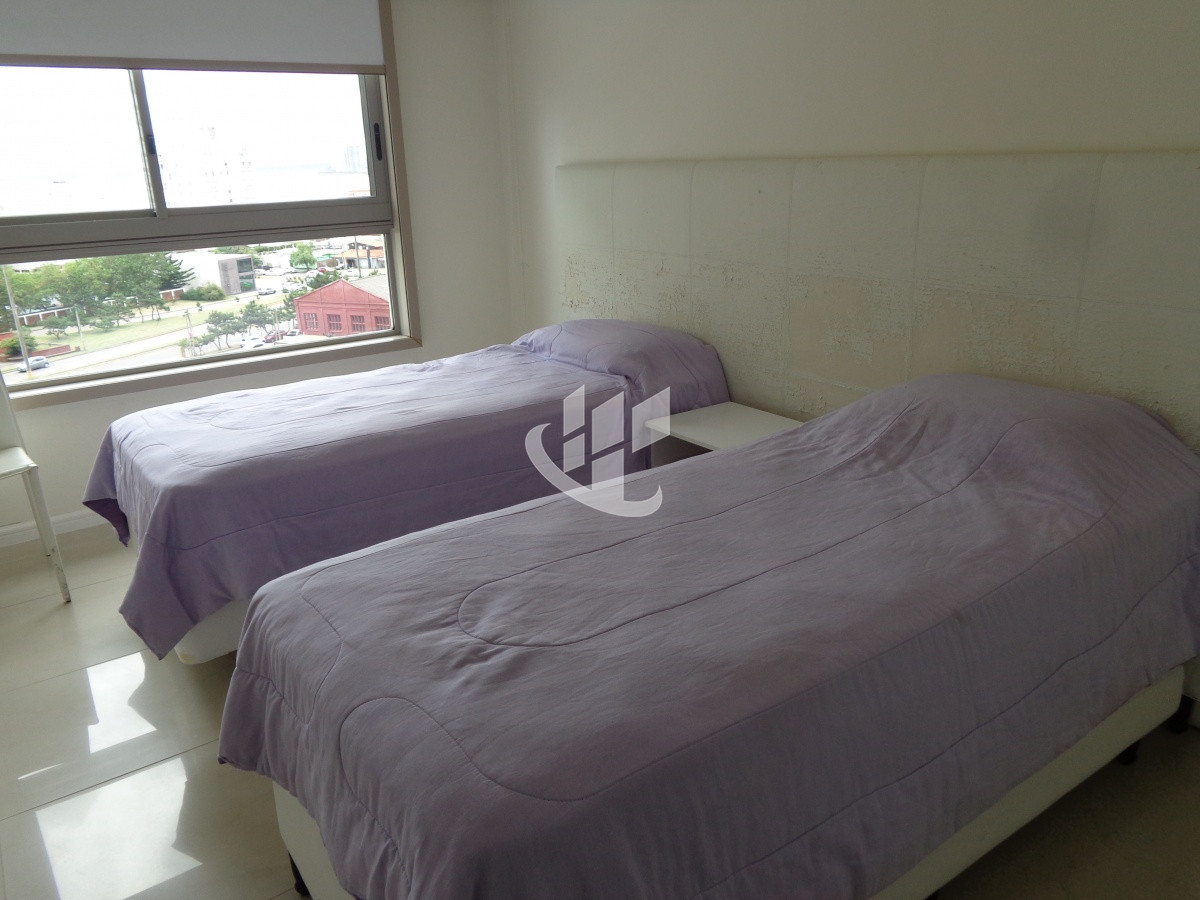 Apartamento ID.1400 - PUNTA DEL ESTE IMPERIALE FRENTE AL MAR! 3 DORMITORIOS 