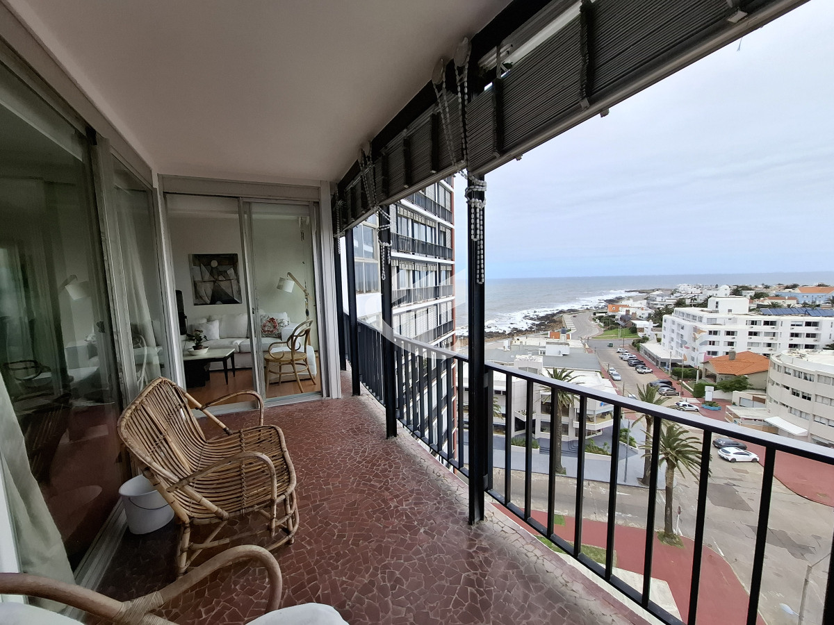 Apartamento ID.1506 - Venta apartamento,2 dormitorios,vista a punta del Este.