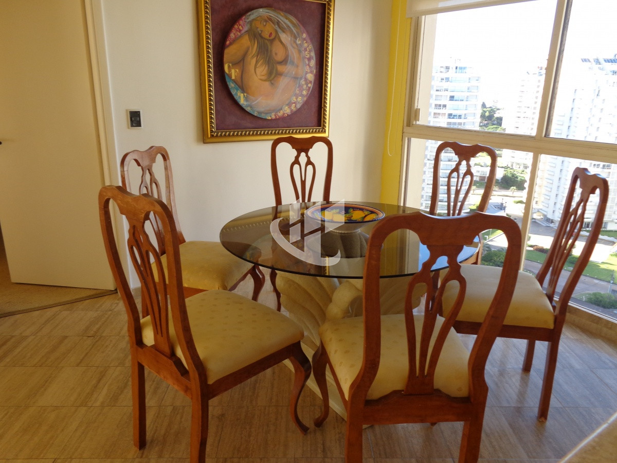 Apartamento ID.1404 - PUNTA DEL ESTE APARTAMENTO 2 DORMITORIOS EDIFICIO CON SERVICIOS