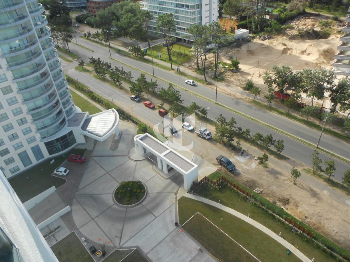Apartamento ID.1360 - PUNTA DEL ESTE ROOSEVELT- BRAVA APTO DE 3 DORMITORIOS VENTA
