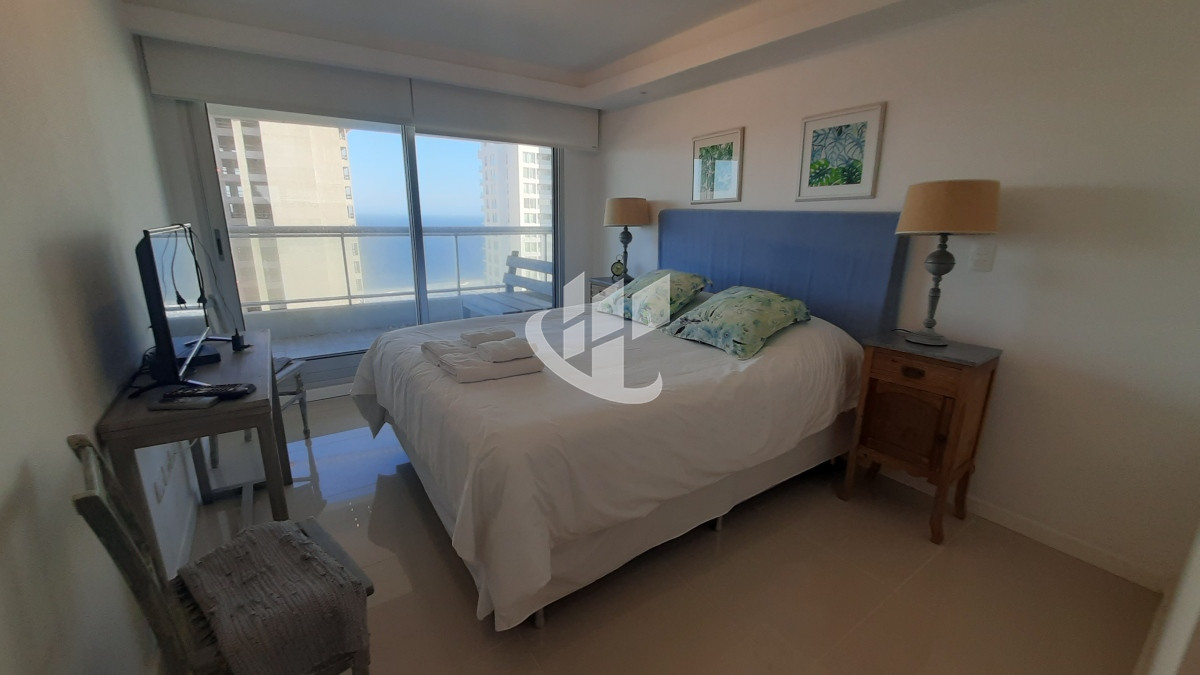Apartamento ID.918 - Alquiler Temporada, 2 dormitorios, piso alto, vista al mar, Brava, Punta del Este