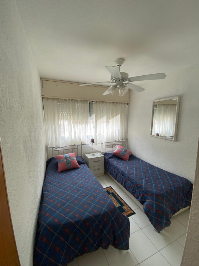 Apartamento ID.1831 - PUNTA DEL ESTE PENINSULA APTO DE 2 DORMITORIOS 2 BAÑOS GARAGE EN VENTA 