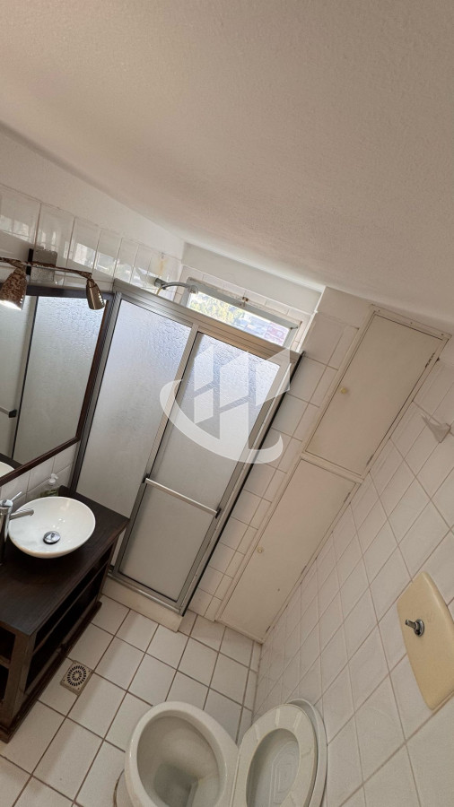 Apartamento ID.1724 - Alquiler  Anual.